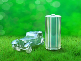 自動車と電池の画像