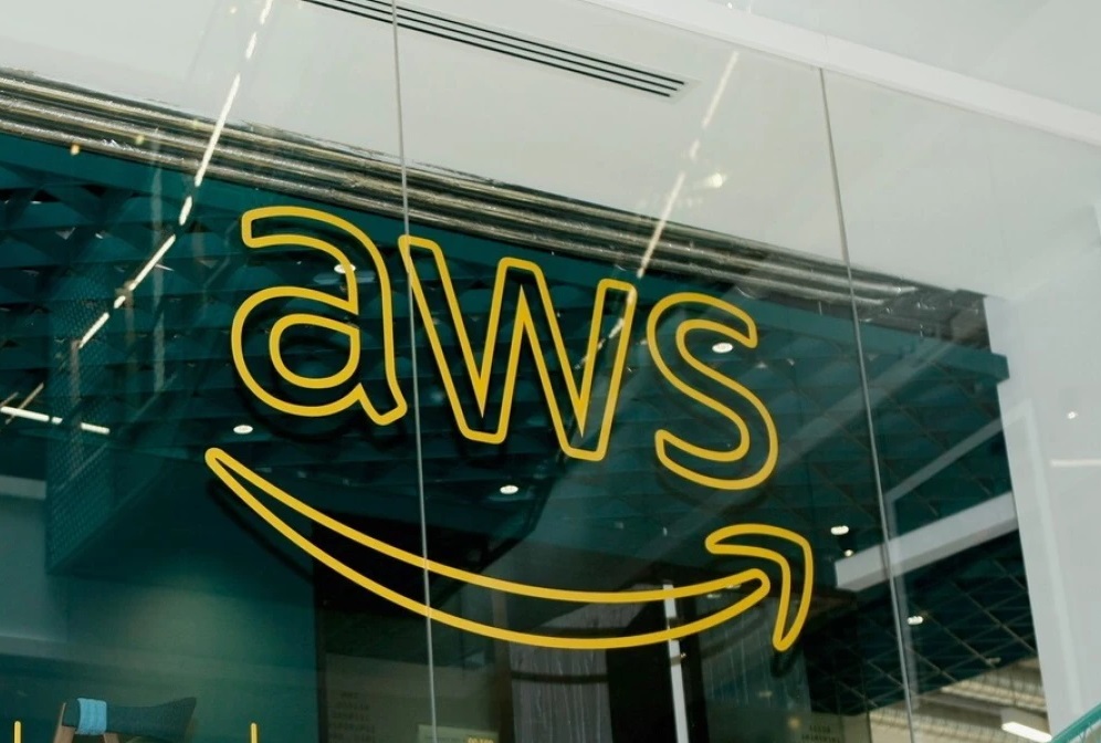 アマゾンのAWSが2030年までにウォーター・ポジティブになることを誓約